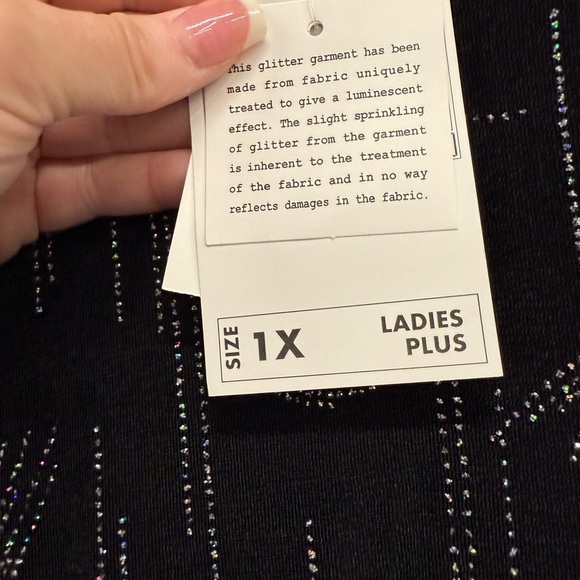 Bentley Plus 1x black and sequce rhinestone bling sleeve top. NWT - Picture 7 of 8